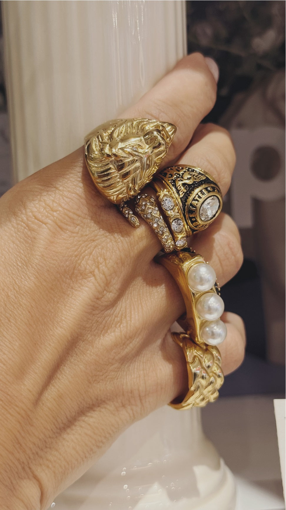 ANILLO LEON